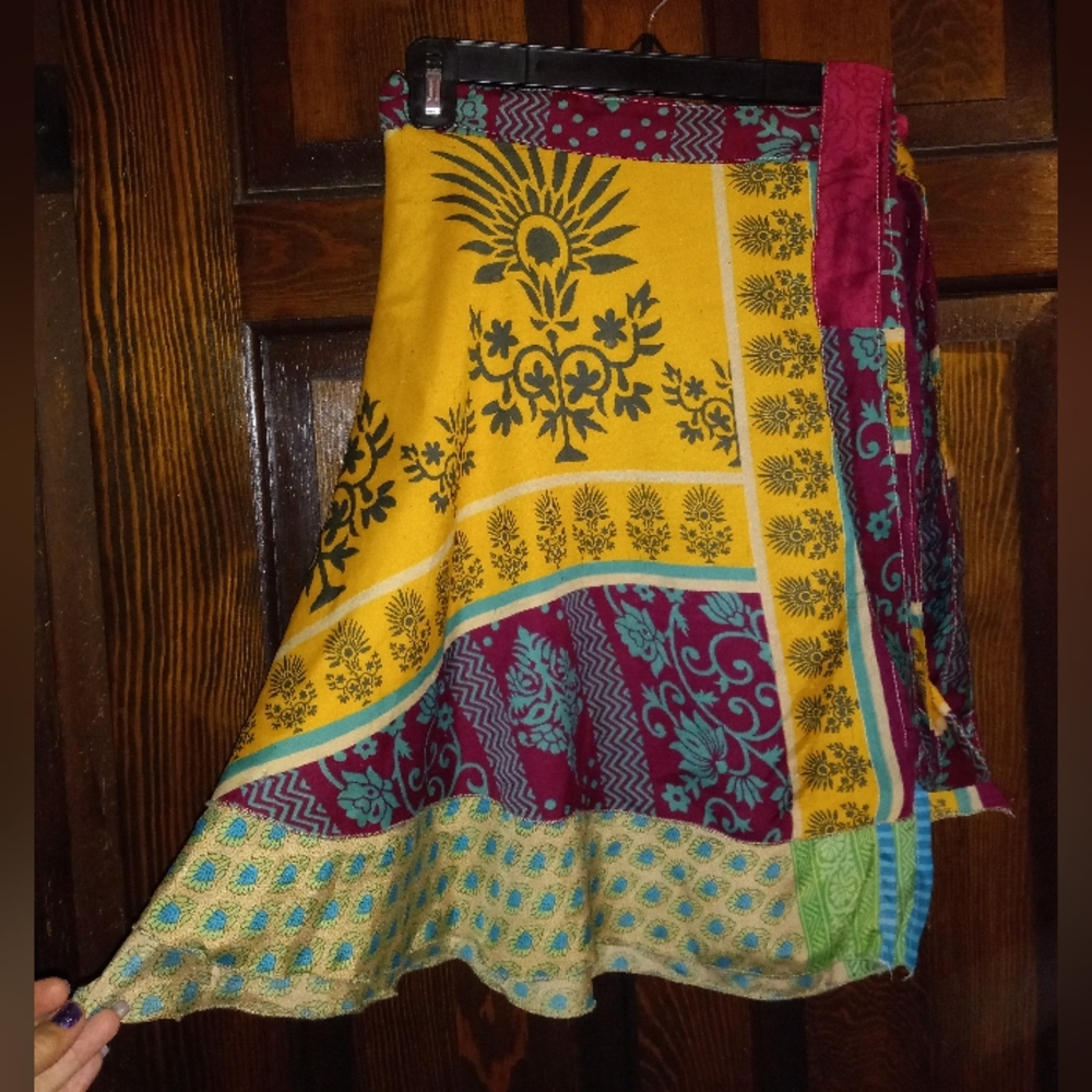 Mid length silk wrap skirt reversible free size